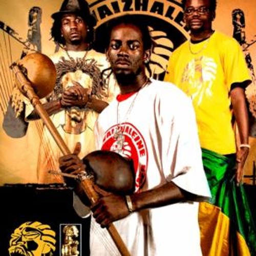 Visuel du podcast : Le son des mapanes (Rap du Gabon) — Sweet Caroline #34